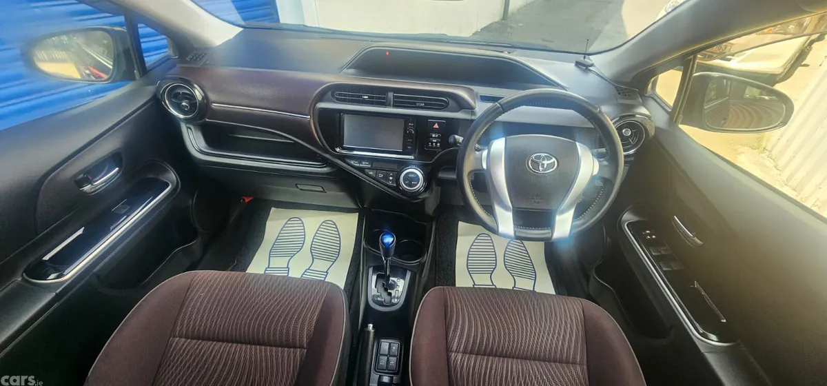 Toyota Aqua Hatchback, Petrol Hybrid, 2015, Brown