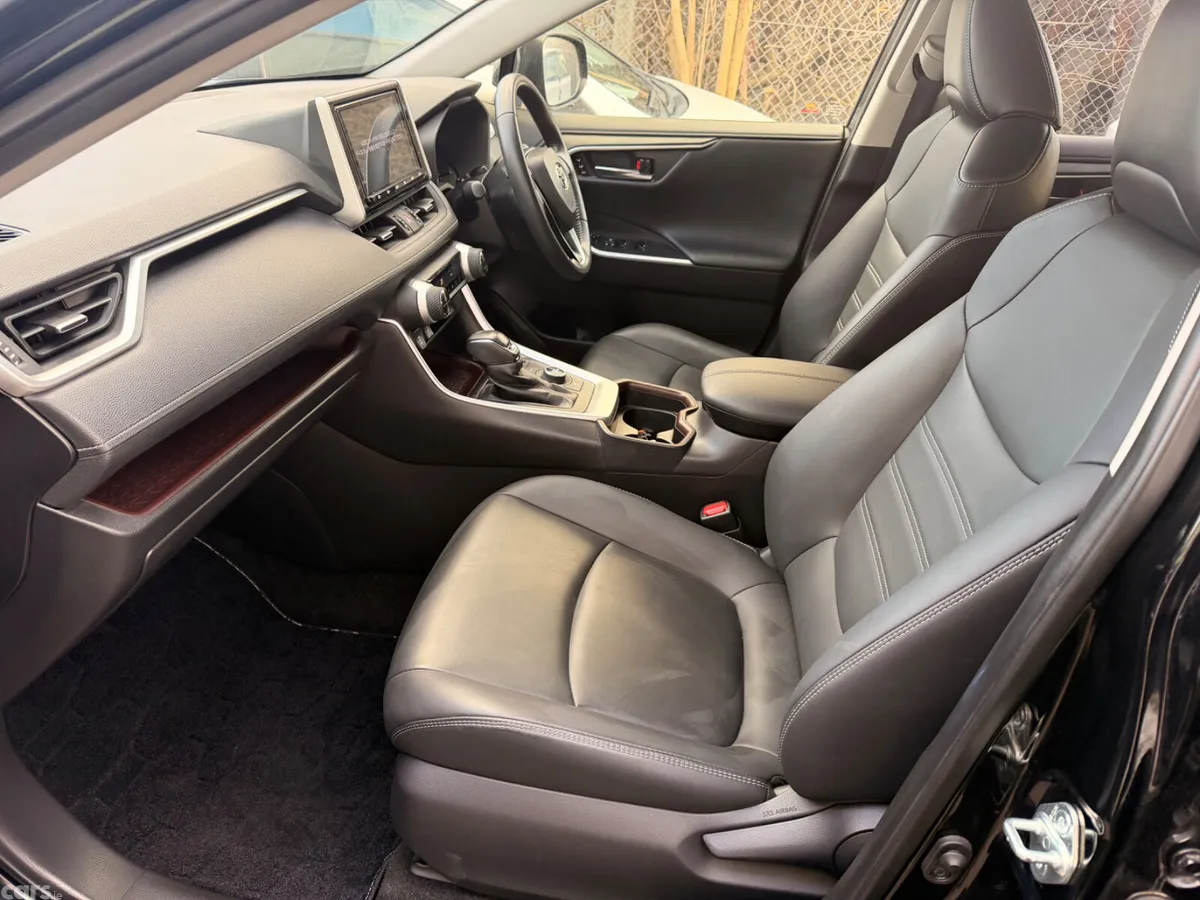 Toyota RAV4 SUV, Petrol Hybrid, 2021, Black