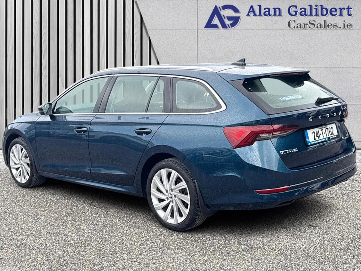 Skoda Octavia Estate, Diesel, 2024, Blue