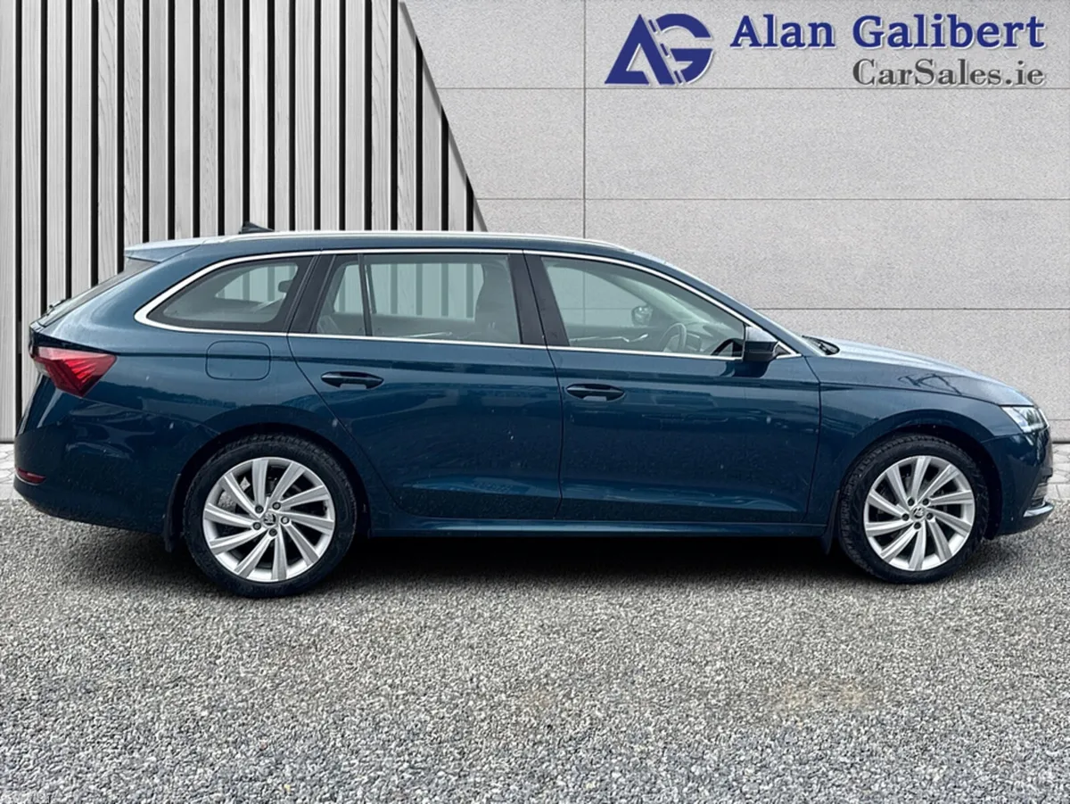 Skoda Octavia Estate, Diesel, 2024, Blue