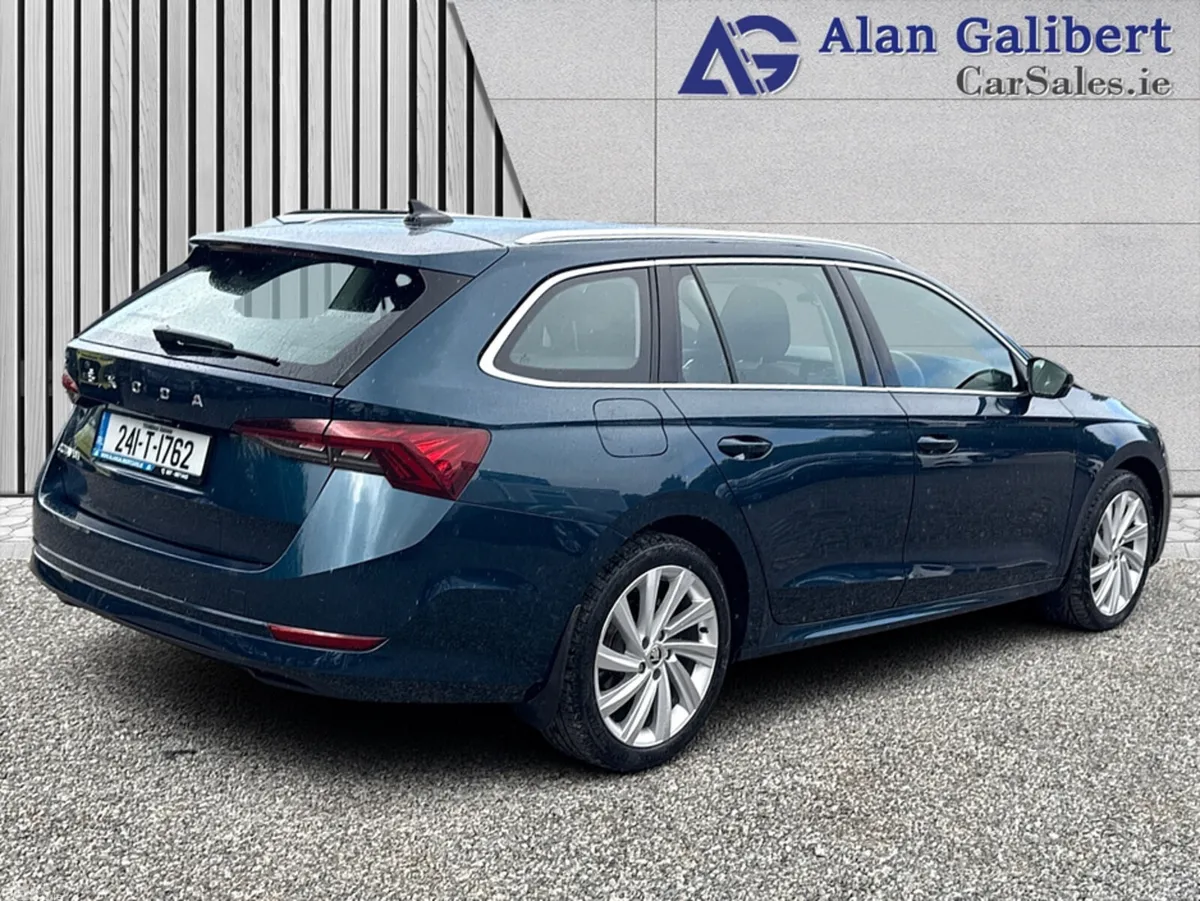 Skoda Octavia Estate, Diesel, 2024, Blue