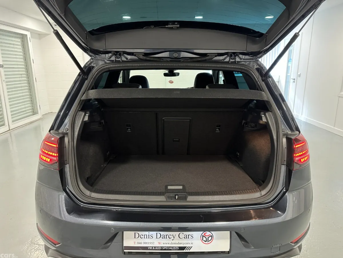 Volkswagen Golf Hatchback, Petrol, 2019, Blue