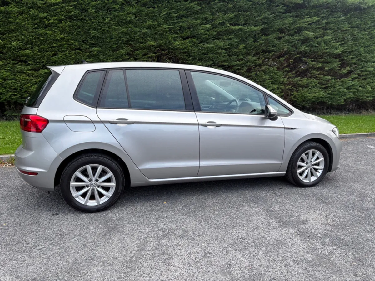 Volkswagen Golf Hatchback, Petrol, 2016, Silver