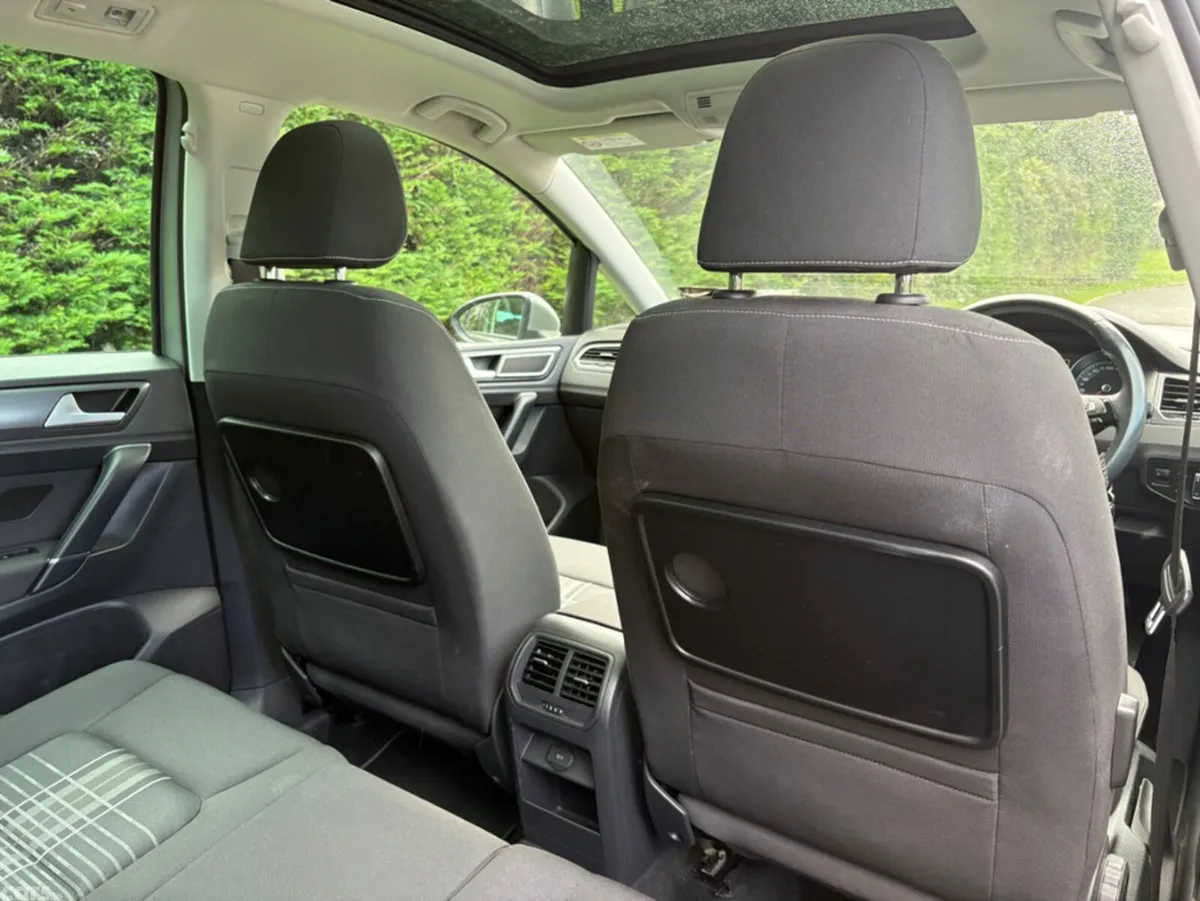 Volkswagen Golf Hatchback, Petrol, 2016, Silver