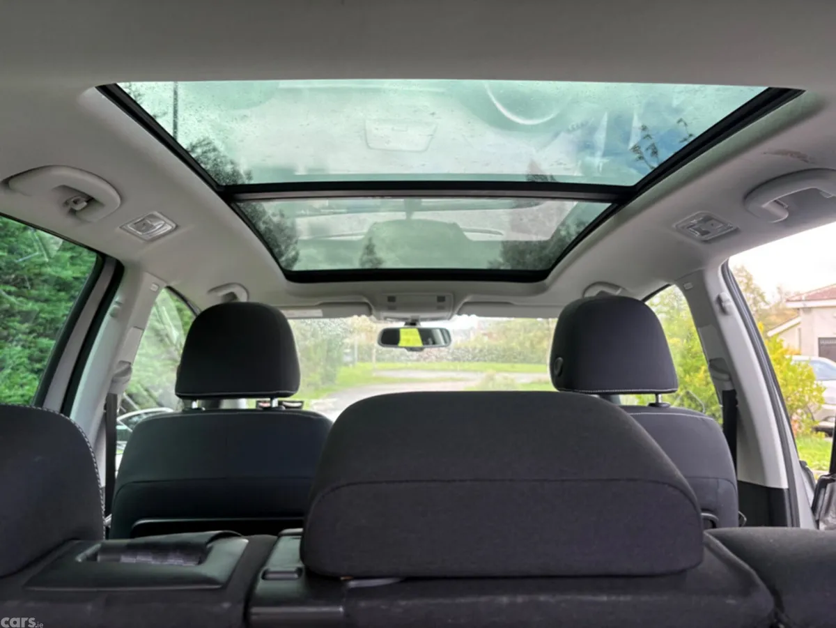 Volkswagen Golf Hatchback, Petrol, 2016, Silver