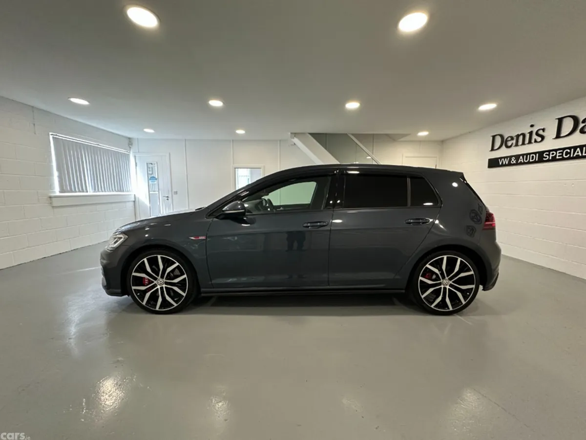 Volkswagen Golf Hatchback, Petrol, 2019, Blue