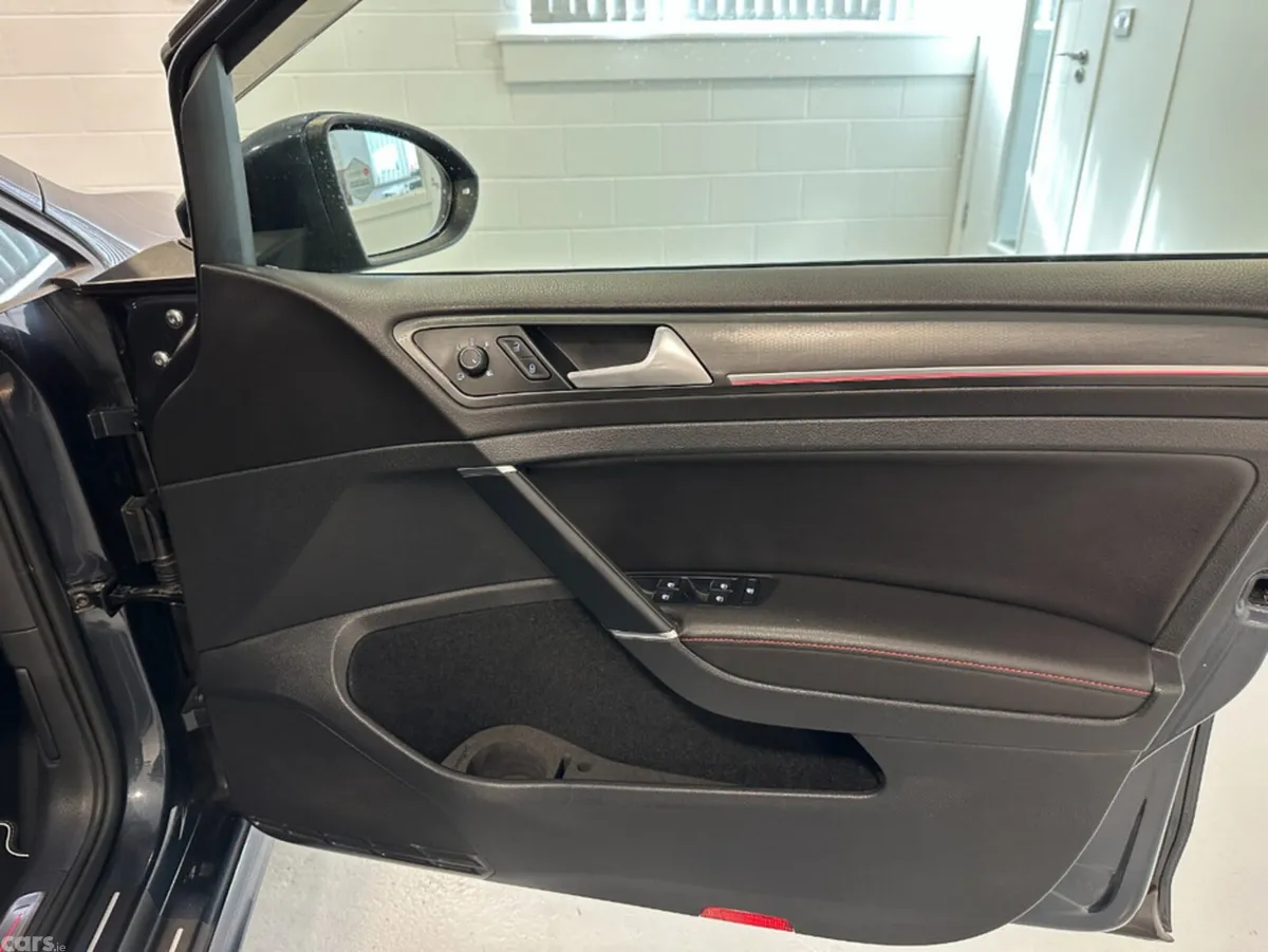 Volkswagen Golf Hatchback, Petrol, 2019, Blue