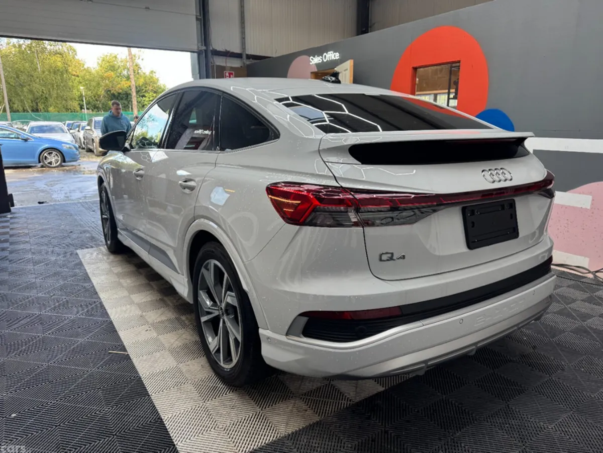 Audi Q4 e-tron SUV, Electric, 2023, White