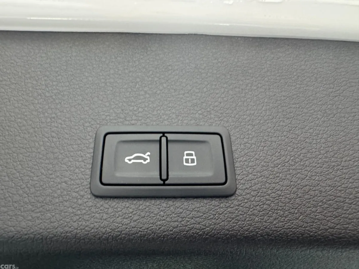 Audi e-tron SUV, Electric, 2023, Black