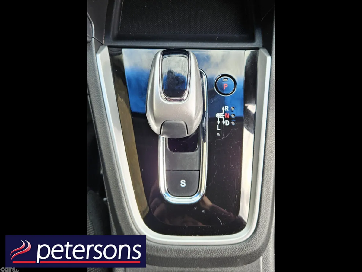 Honda Shuttle Estate, Petrol Hybrid, 2021, White