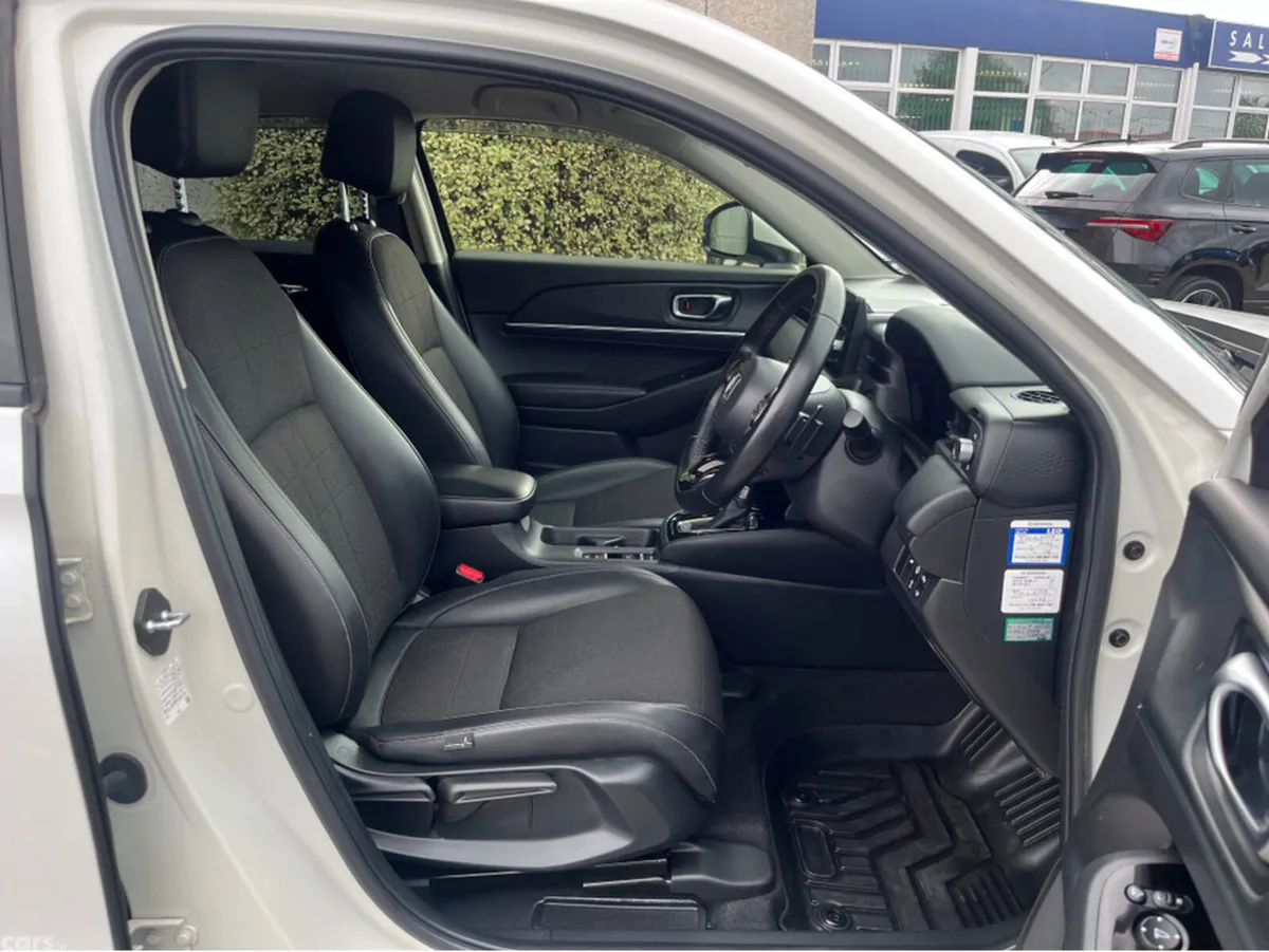 Honda Vezel SUV, Petrol Hybrid, 2022, White