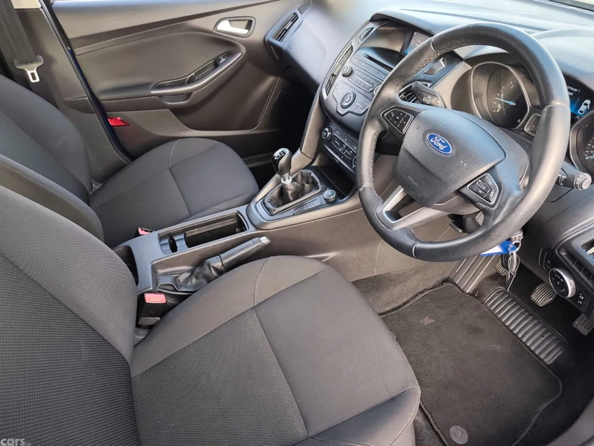 Ford Focus Hatchback, Diesel, 2016, Blue