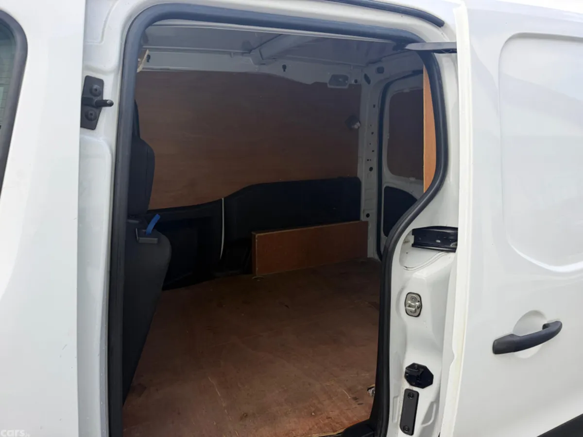 Citroen Berlingo Van, Diesel, 2017, White