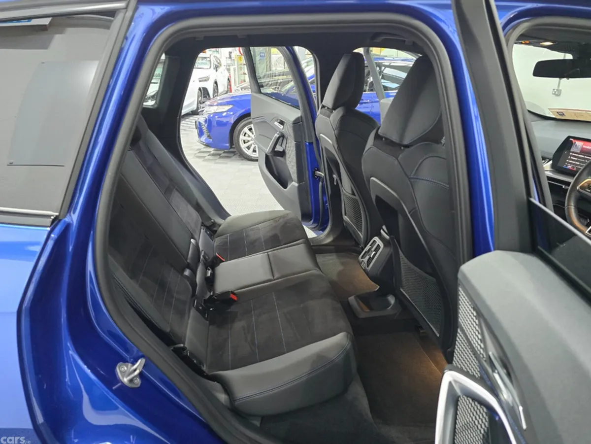 BMW iX1 SUV, Electric, 2023, Blue