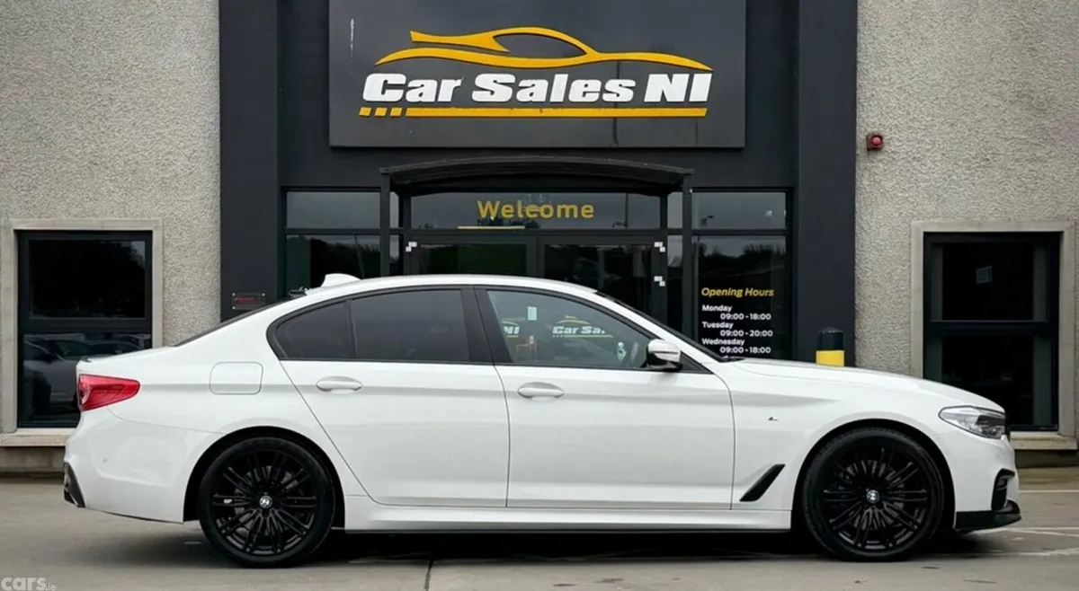BMW 5-Series Saloon, 2019, 