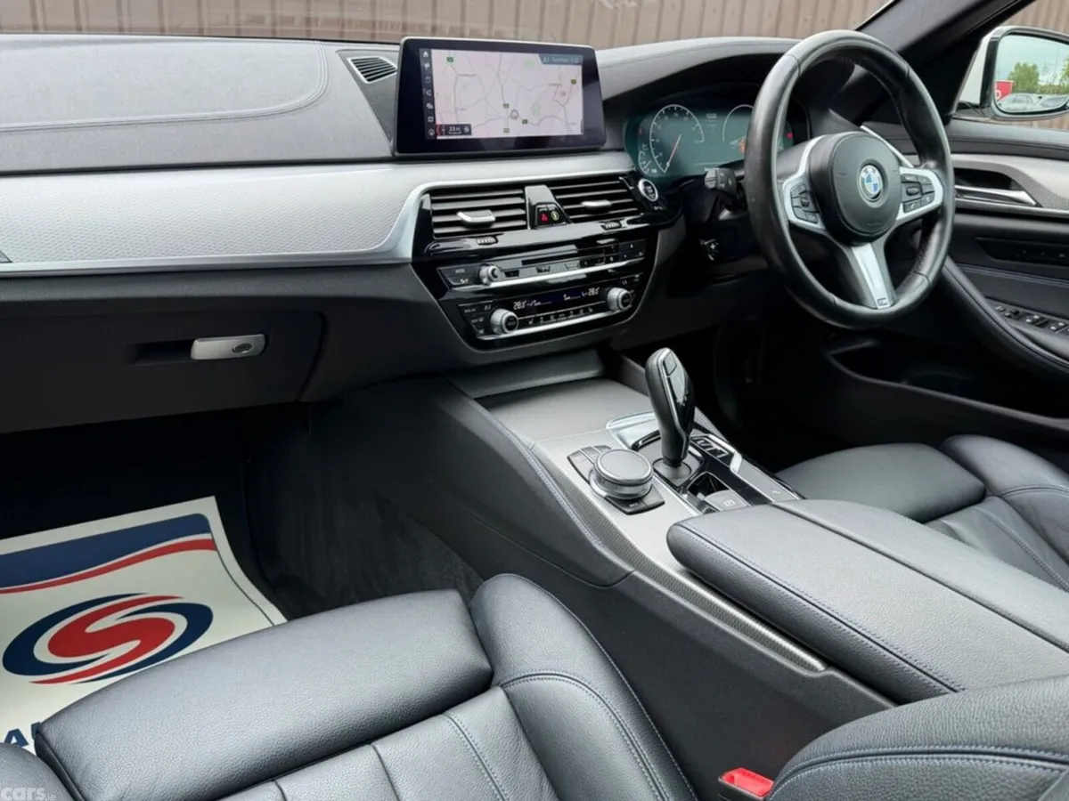 BMW 5-Series Saloon, 2019, 