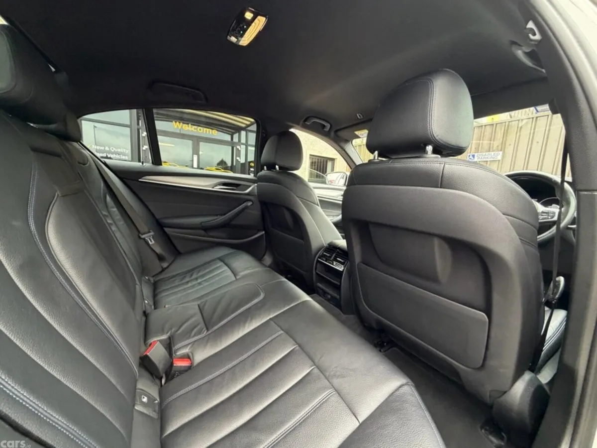BMW 5-Series Saloon, 2019, 