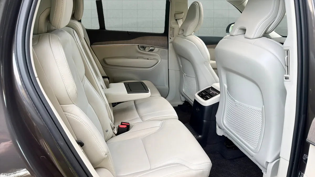 Volvo XC90 SUV, Petrol Plug-in Hybrid, 2024, Grey