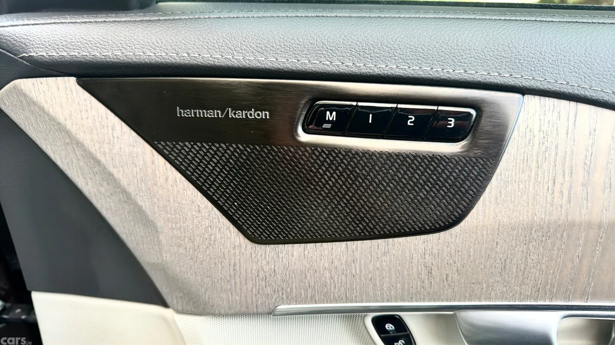 Volvo XC90 SUV, Petrol Plug-in Hybrid, 2024, Grey