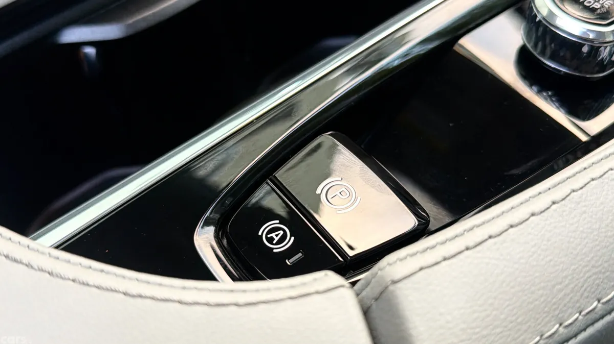 Volvo XC90 SUV, Petrol Plug-in Hybrid, 2024, Grey
