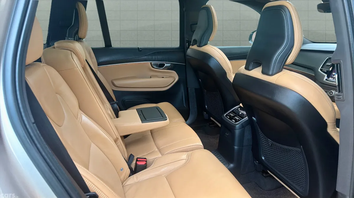 Volvo XC90 SUV, Petrol Plug-in Hybrid, 2024, Gold