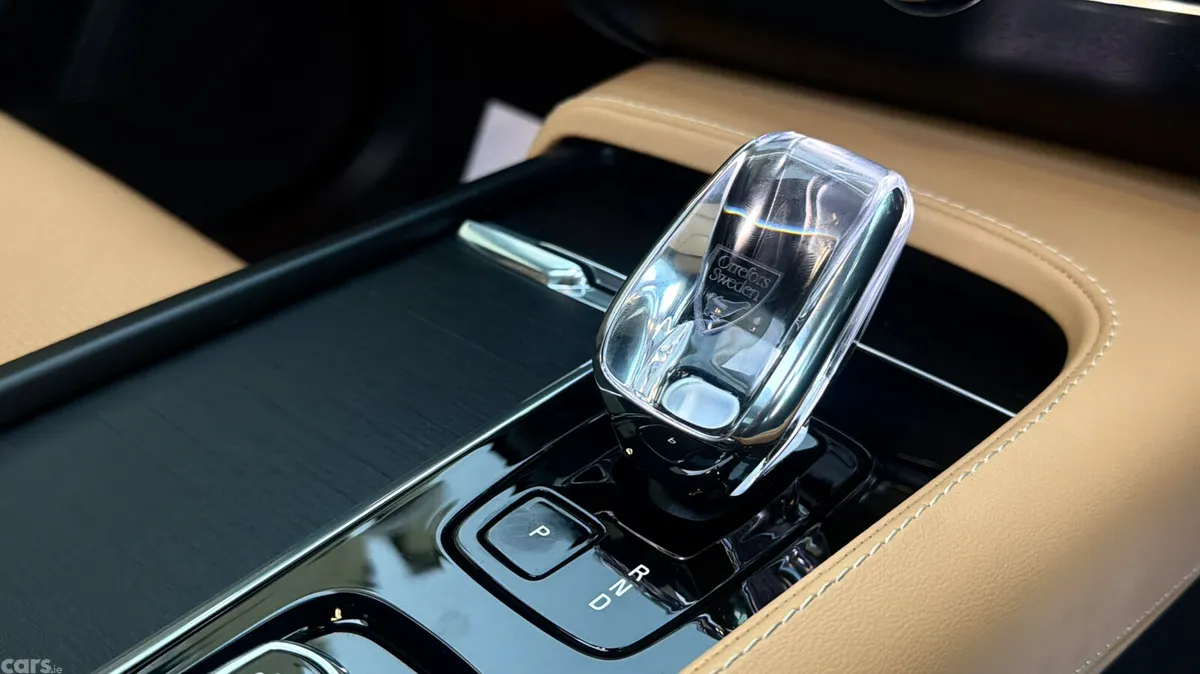 Volvo XC90 SUV, Petrol Plug-in Hybrid, 2024, Gold