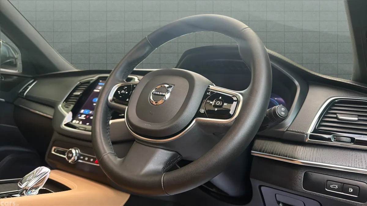 Volvo XC90 SUV, Petrol Plug-in Hybrid, 2024, Gold