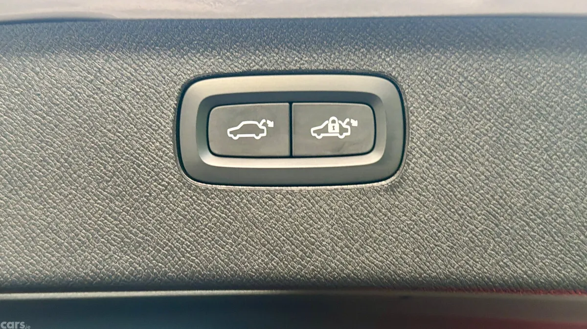 Volvo XC90 SUV, Petrol Plug-in Hybrid, 2024, Gold