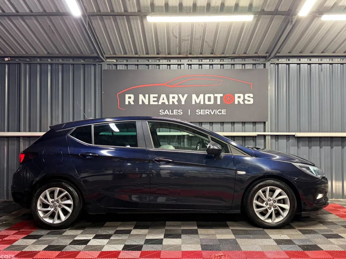 Vauxhall Astra Hatchback, Petrol, 2019, Blue