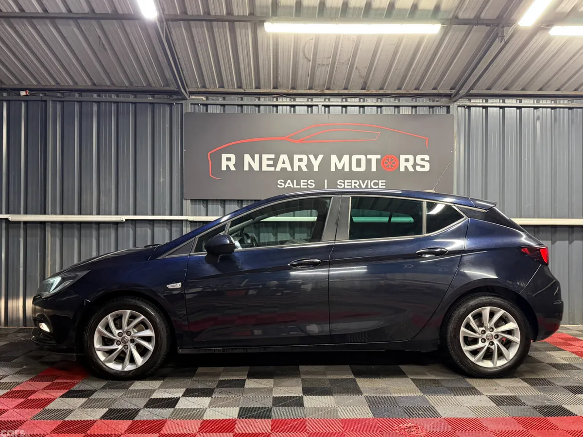 Vauxhall Astra Hatchback, Petrol, 2019, Blue