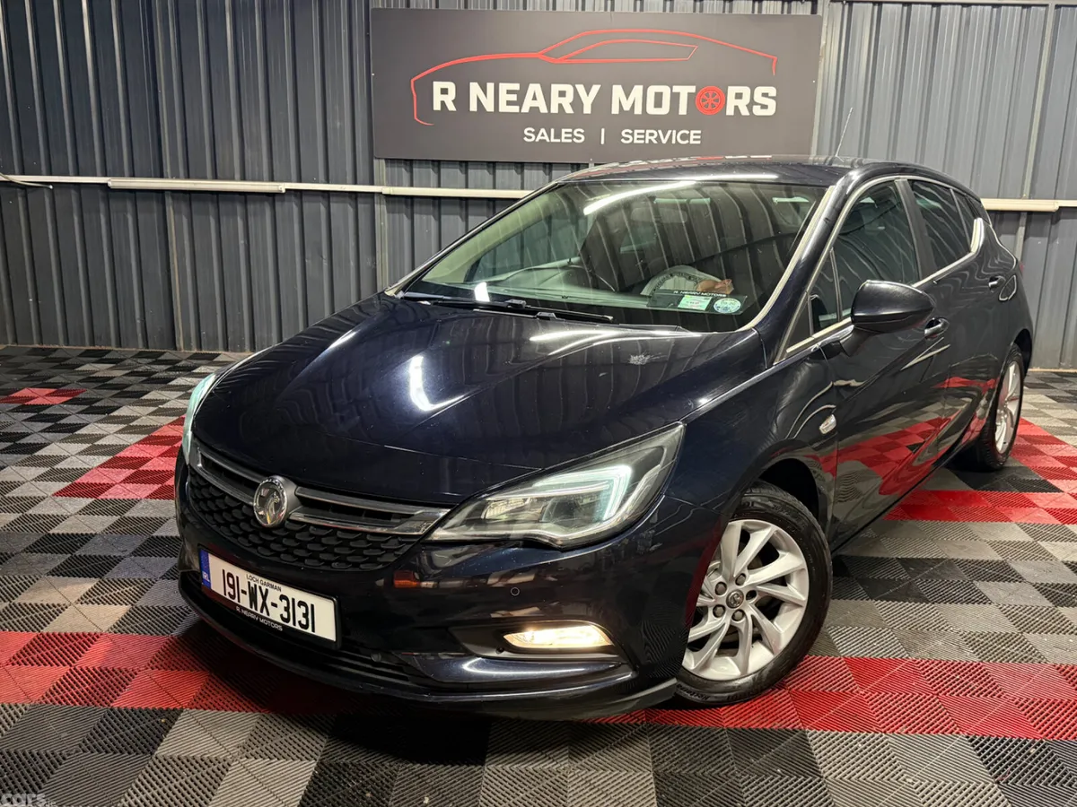 Vauxhall Astra Hatchback, Petrol, 2019, Blue