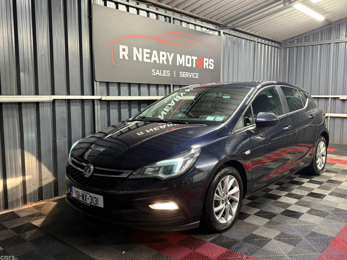 Vauxhall Astra Hatchback, Petrol, 2019, Blue