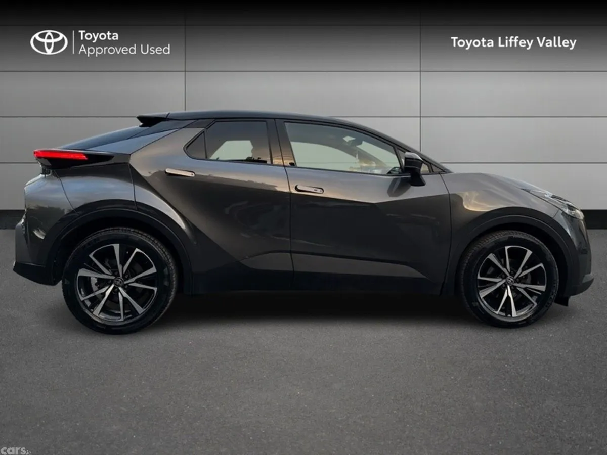 Toyota C-HR SUV, Petrol Hybrid, 2024, Grey