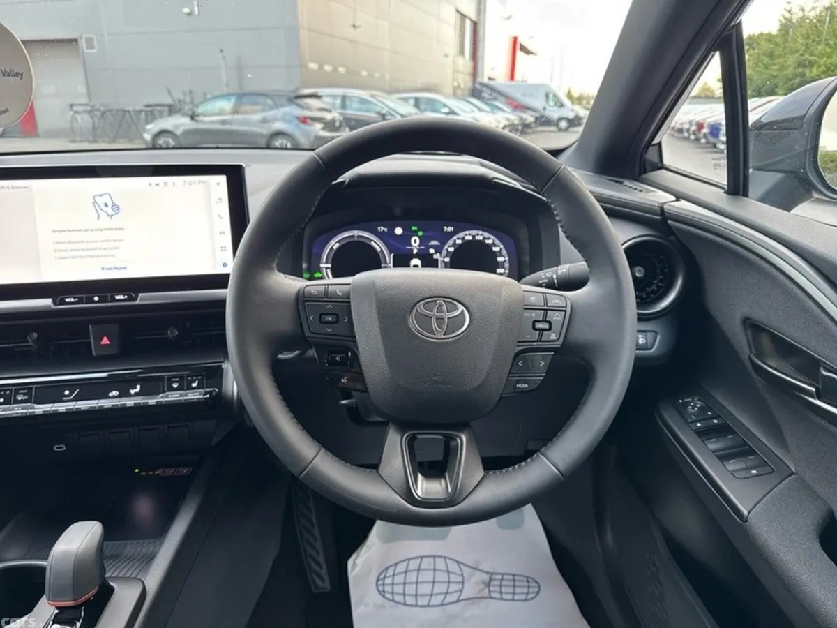 Toyota C-HR SUV, Petrol Hybrid, 2024, Grey