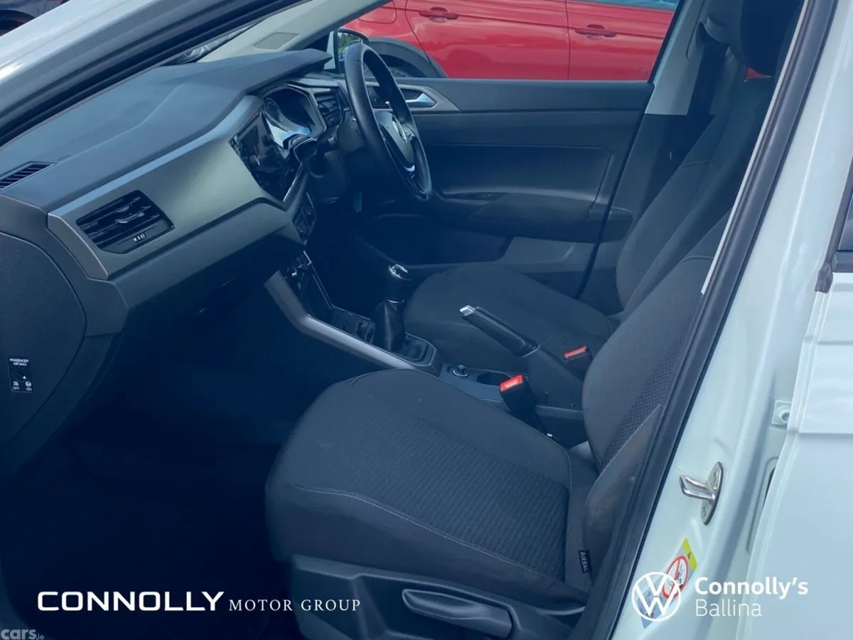Volkswagen Polo Hatchback, Petrol, 2021, White