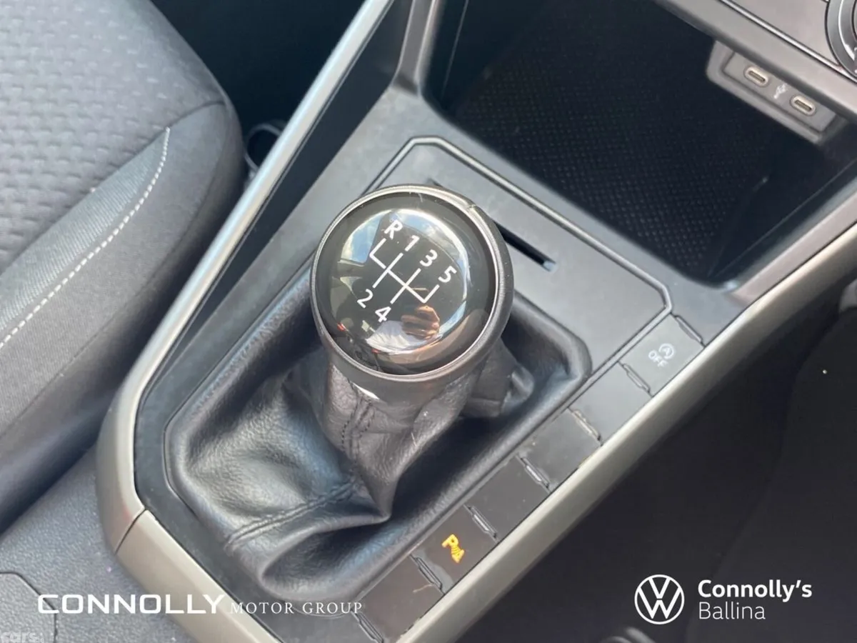 Volkswagen Polo Hatchback, Petrol, 2021, White