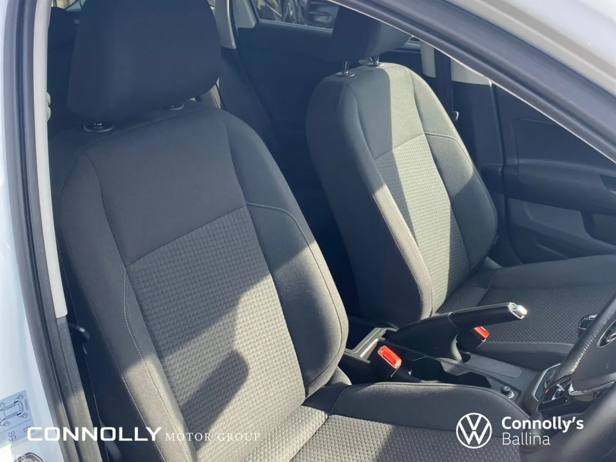 Volkswagen Polo Hatchback, Petrol, 2021, White