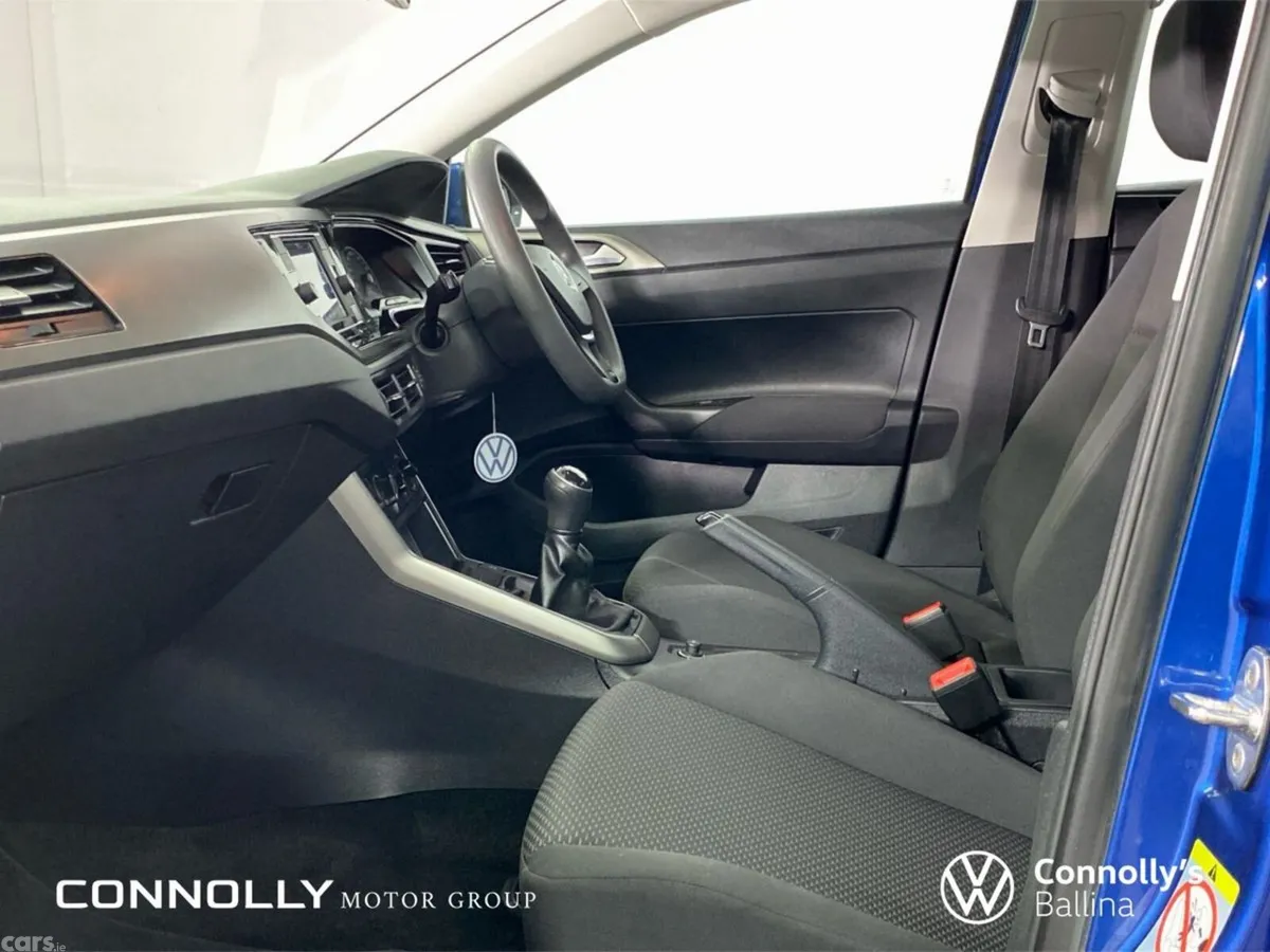 Volkswagen Polo Hatchback, Petrol, 2020, Blue