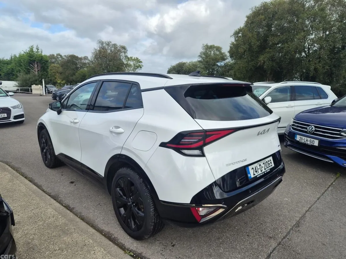 Kia Sportage MPV, Petrol Plug-in Hybrid, 2024, White