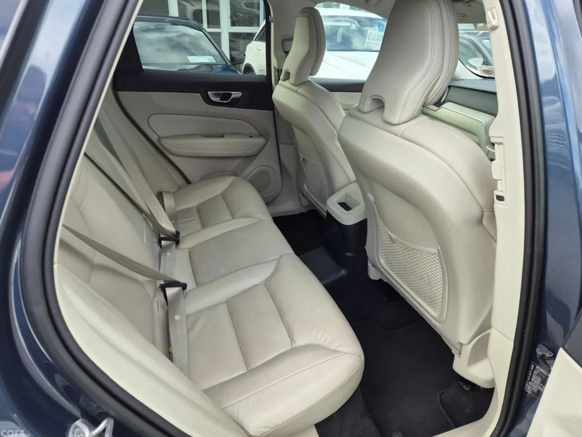 Volvo XC60 Estate, Petrol Plug-in Hybrid, 2023, Blue