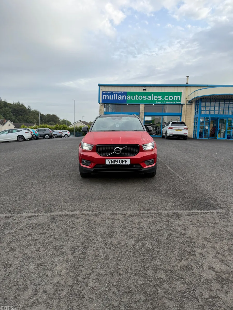 Volvo XC40 SUV, Diesel, 2019, Red