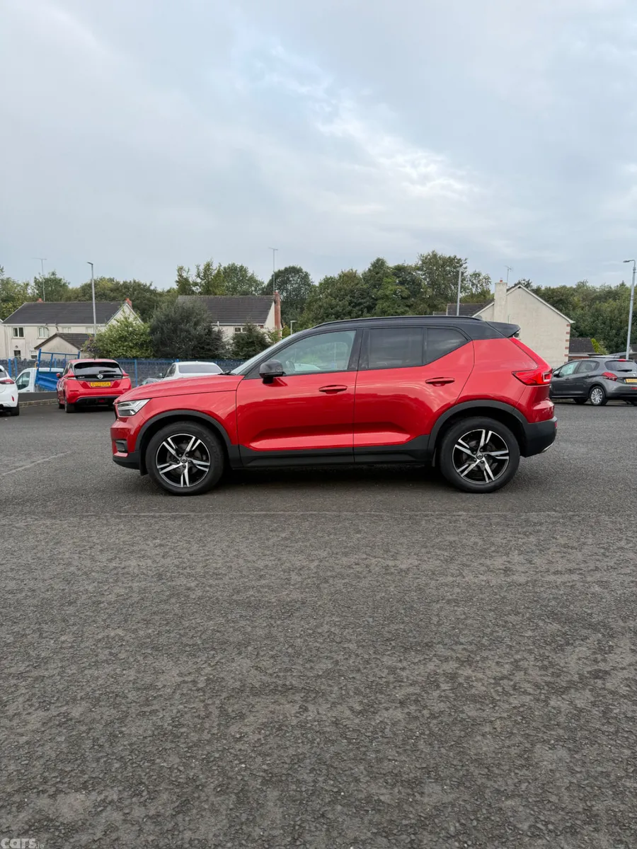 Volvo XC40 SUV, Diesel, 2019, Red