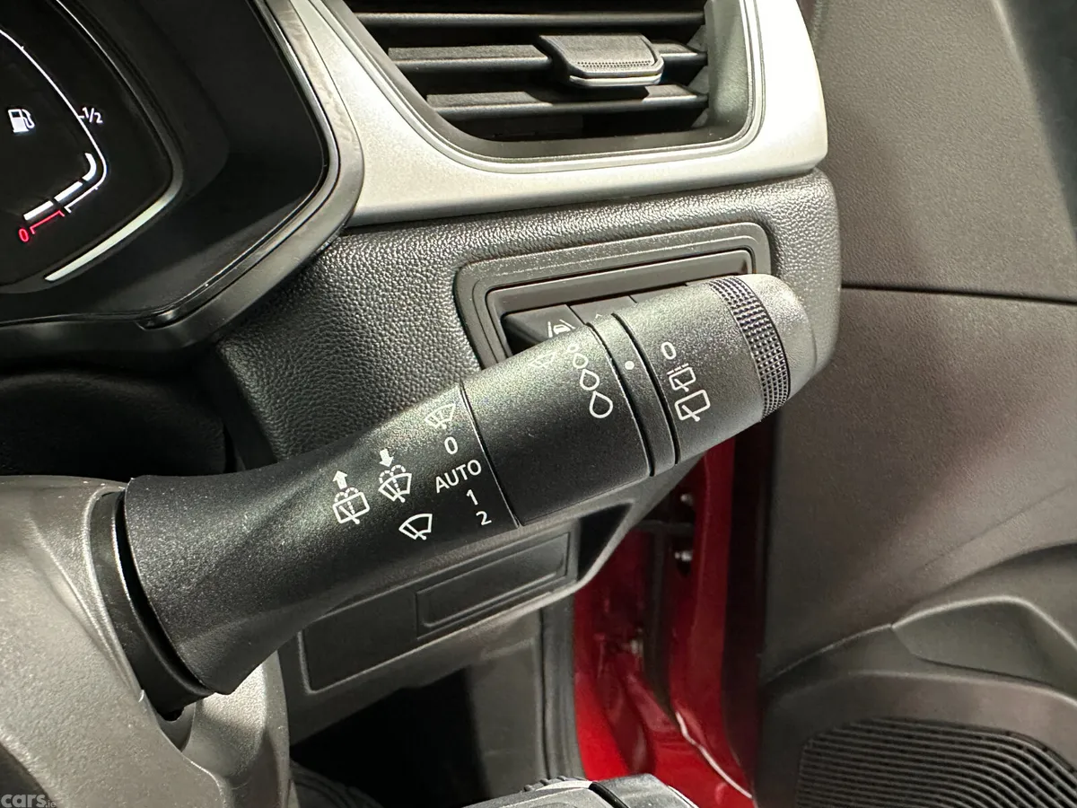 Renault Captur Hatchback, Petrol, 2024, Red