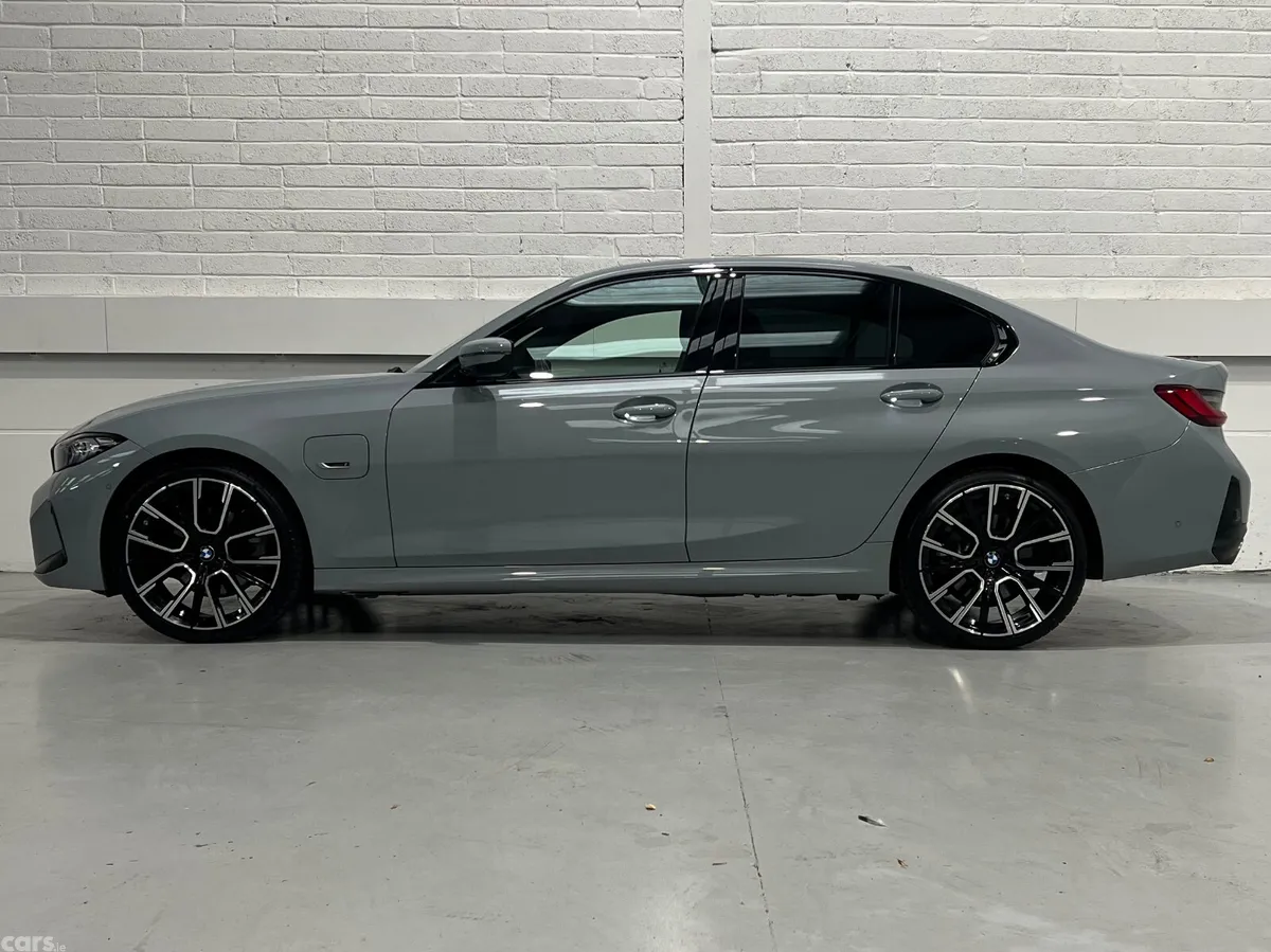 BMW 3-Series Saloon, Petrol Plug-in Hybrid, 2023, Grey