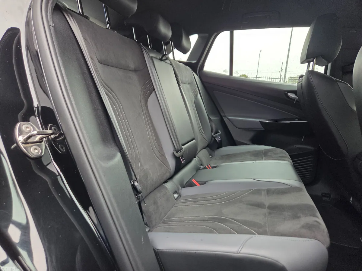 Volkswagen ID.4 Estate, Electric, 2023, Black