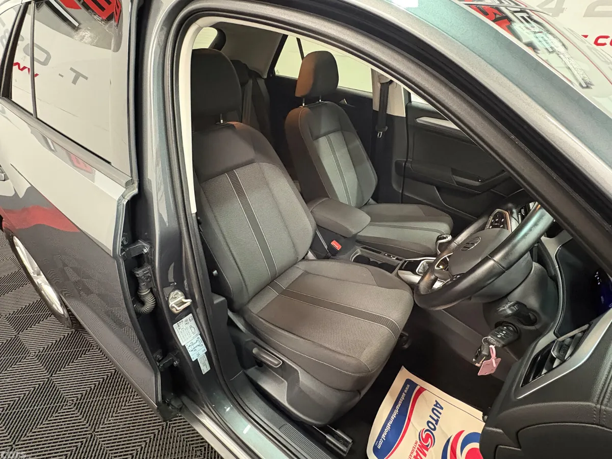 Volkswagen T-Roc SUV, Petrol, 2023, Grey
