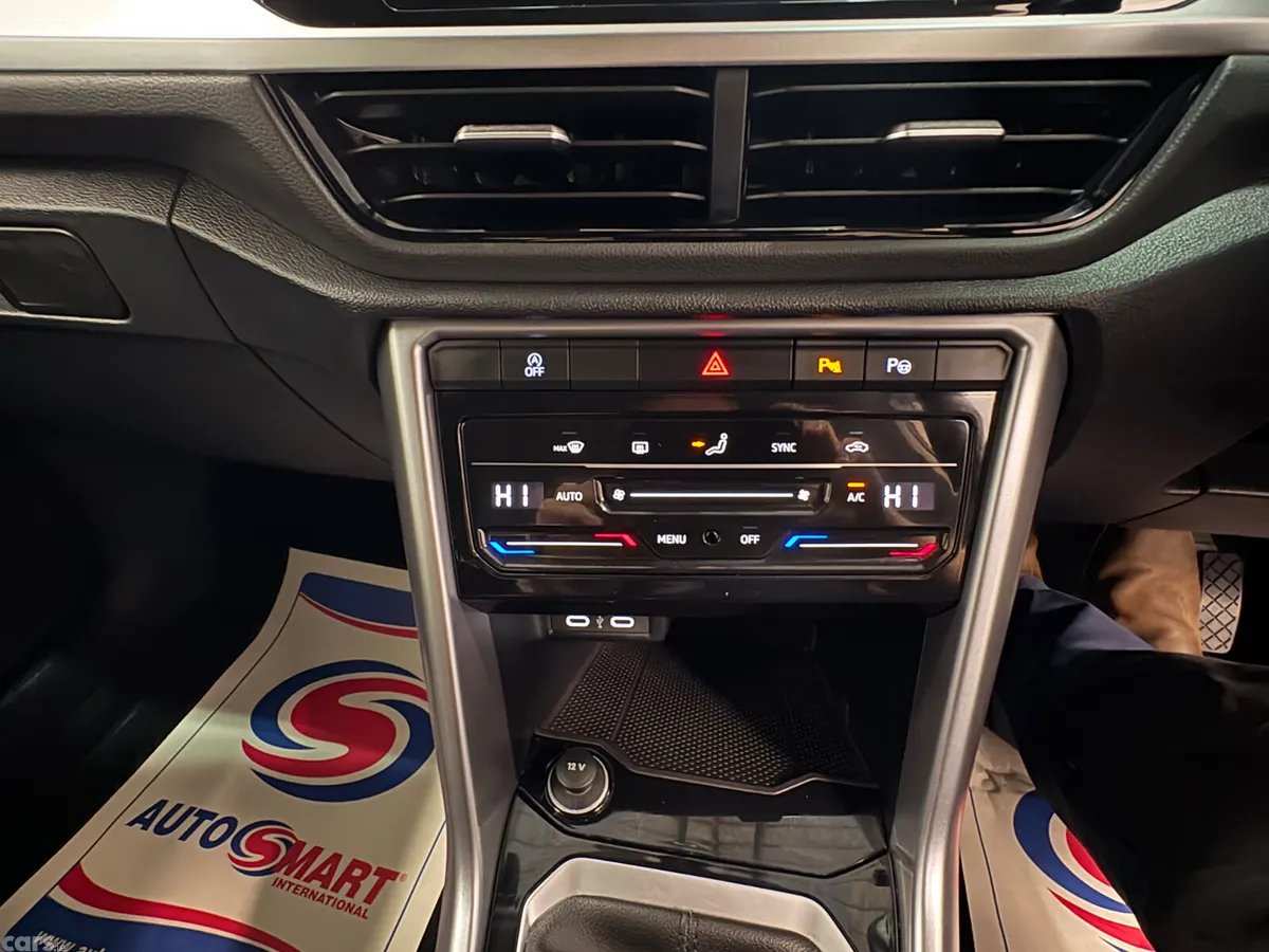 Volkswagen T-Roc SUV, Petrol, 2023, Grey