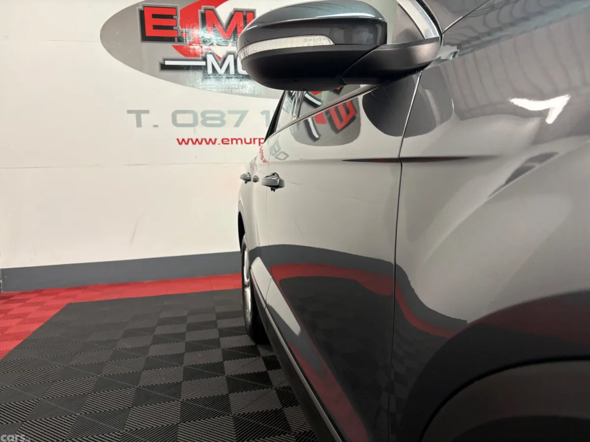 Volkswagen T-Roc SUV, Petrol, 2023, Grey