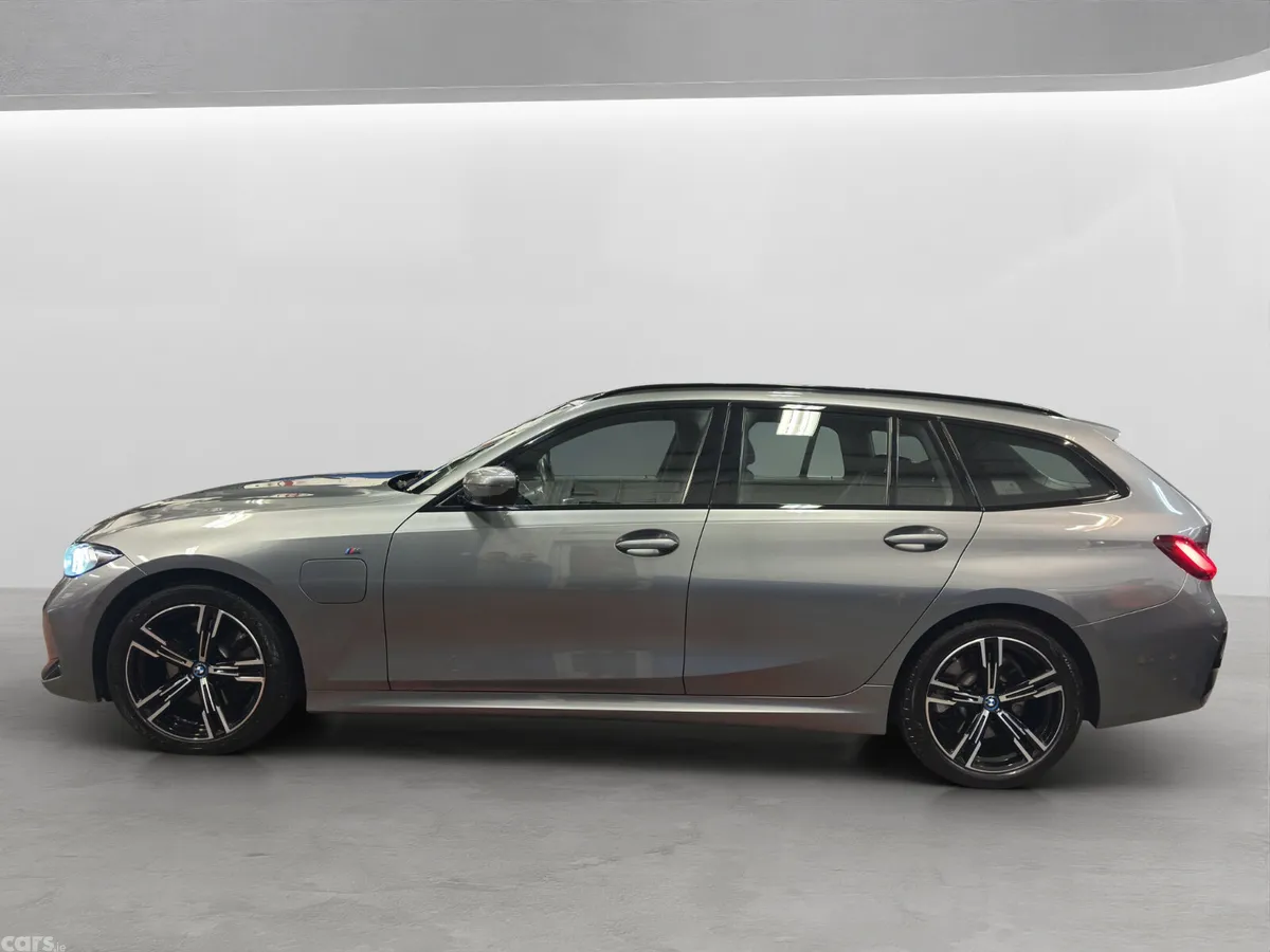 BMW 3-Series Estate, Petrol Plug-in Hybrid, 2023, Grey