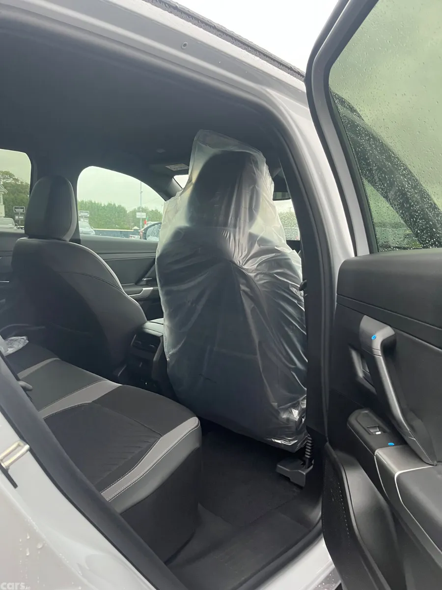 Jeep Compass SUV, Electric, 2026, White